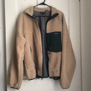 Patagonia Men’s Classic Retro Fleece Jacket